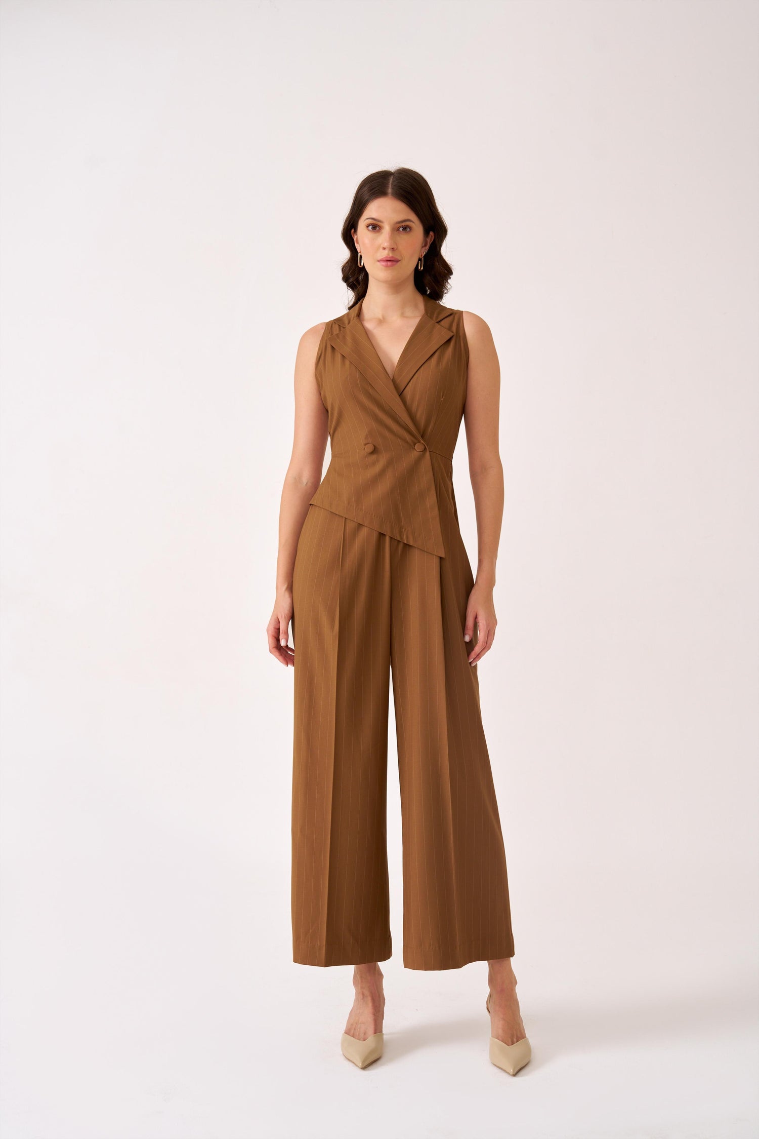 Chic jumpsuits pink side view